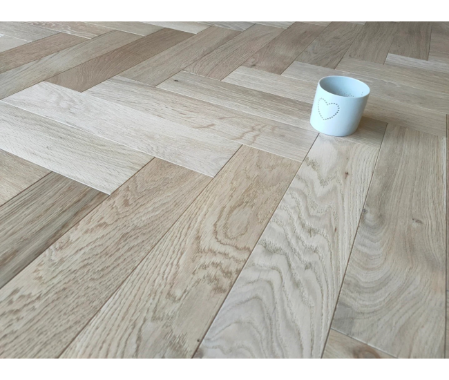 Prime Light Oak Herringbone Engineered Wood Flooring 14mm x 90mm Invisible Lacquered