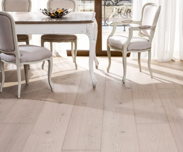 Natural Oak Classic Oak Engineered Wood Flooring 14mm x 190mm Unfinished 