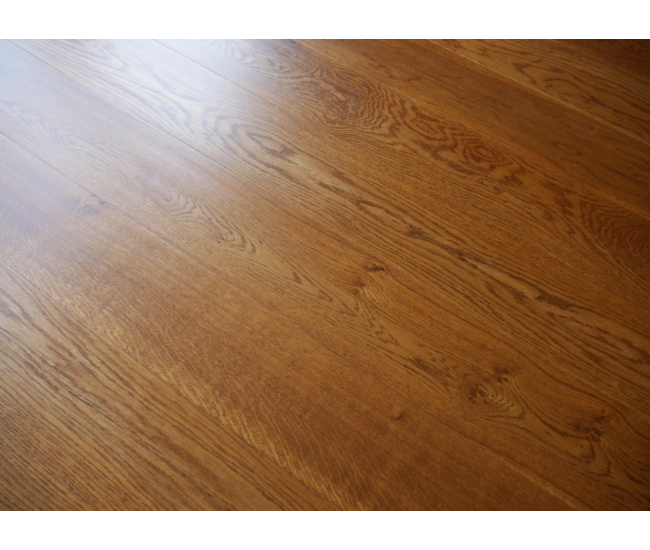 Golden Handscraped Classic Oak Engineered Wood Flooring 20mm x 190mm Lacquered